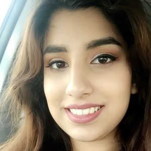 Meet your Posher, Khatija